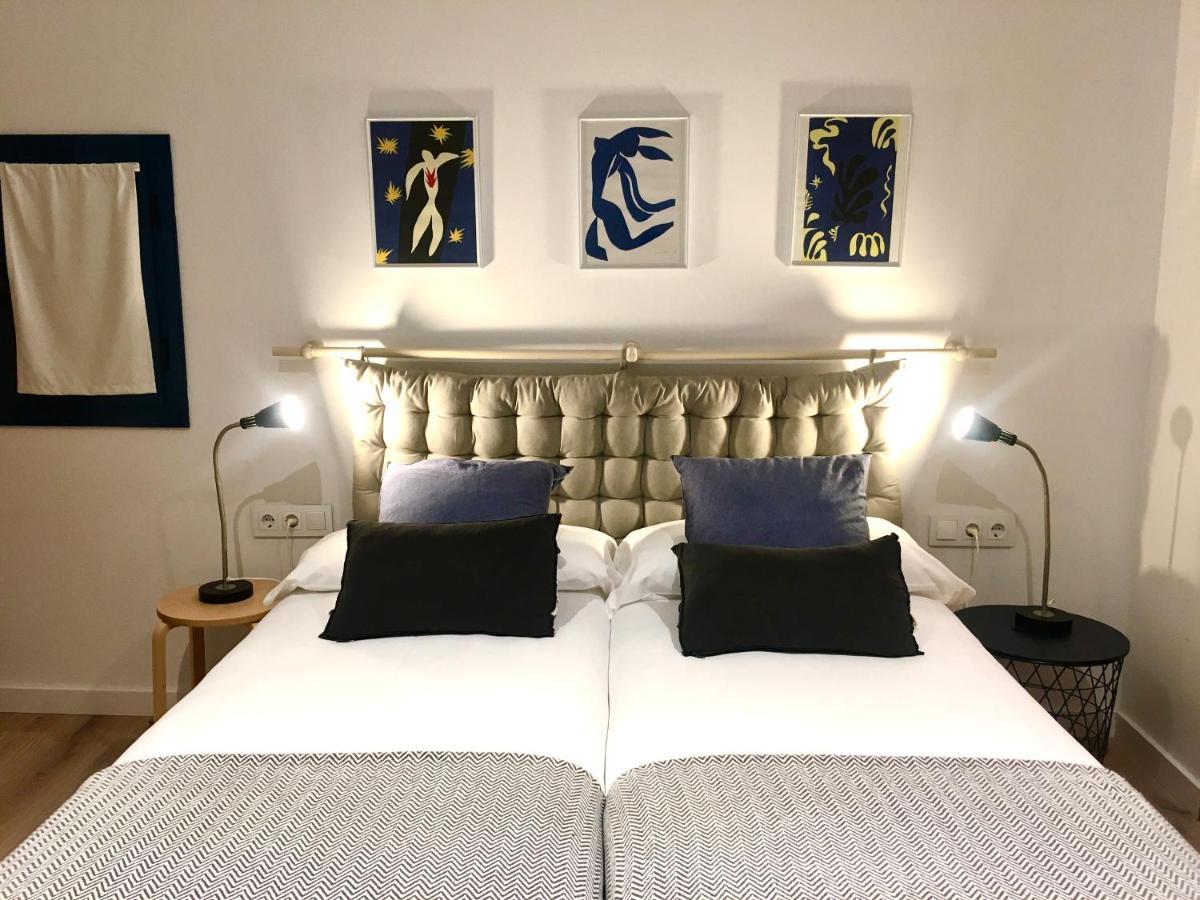 Torre De La Ferreria Apartment Tona Ngoại thất bức ảnh